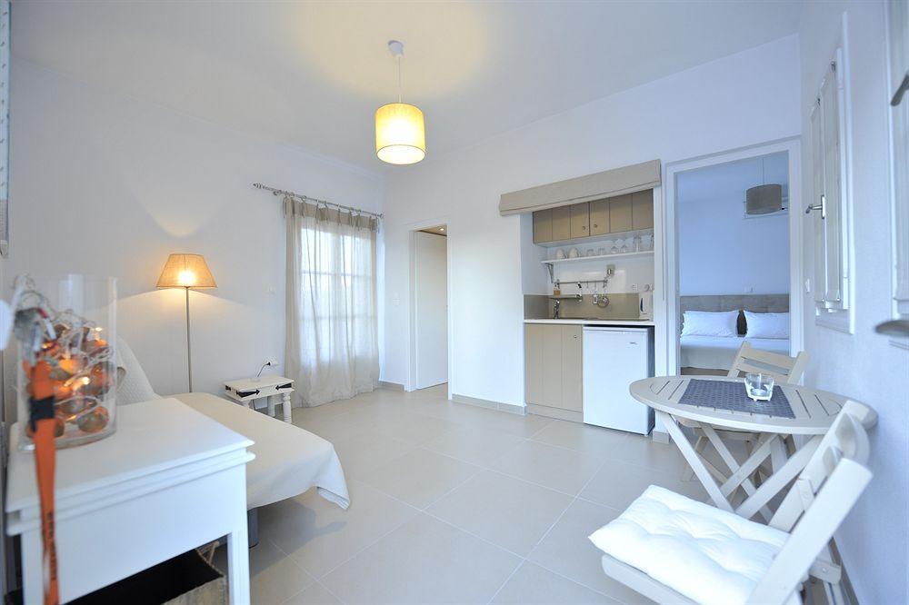 Almira Suites - Seafront - נאוסה מראה חיצוני תמונה